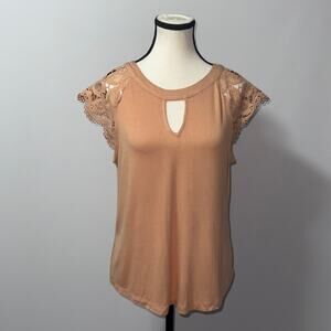 Sweet Wanderer Peach Keyhole Top Women's size Medium